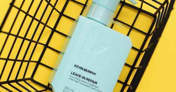 人工智能机器人和人谈恋爱