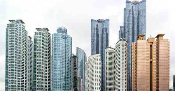 老人方言弄混智能机器人